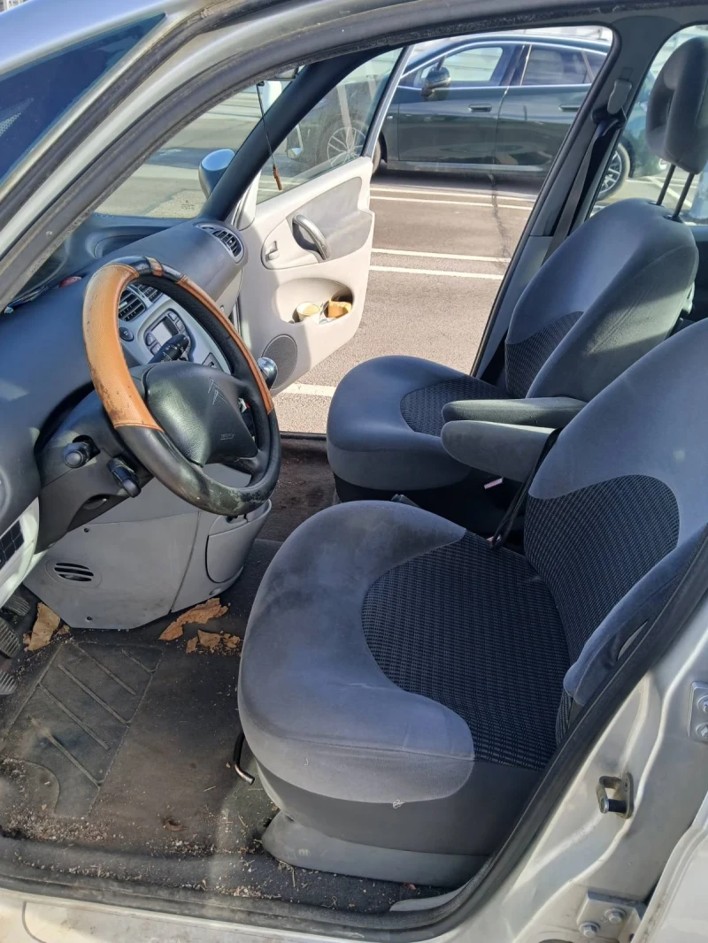 Citroen Xsara picasso 1.6 Hdi, снимка 7 - Автомобили и джипове - 53038329