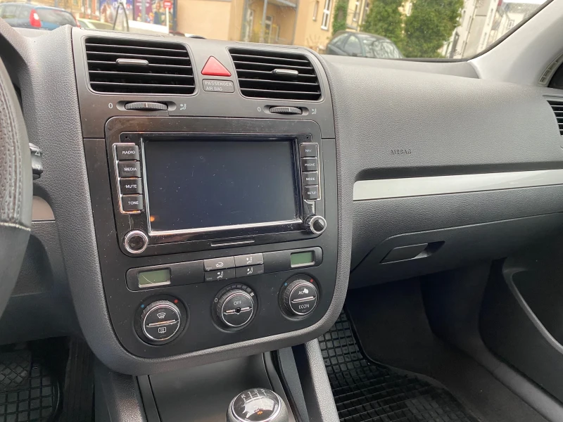 VW Golf, снимка 11 - Автомобили и джипове - 52885411