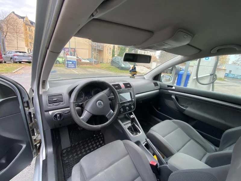 VW Golf, снимка 16 - Автомобили и джипове - 52885411