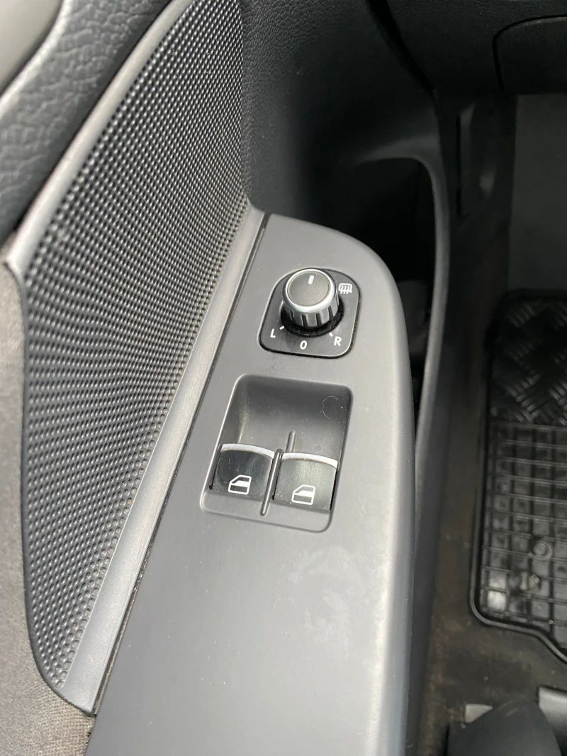 VW Golf, снимка 14 - Автомобили и джипове - 52885411