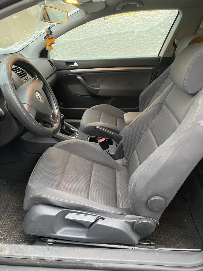 VW Golf, снимка 15 - Автомобили и джипове - 52885411