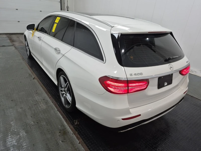Mercedes-Benz E 400 * 4 MATIC* AMG PACK* BURMESTER* PANO* DISTRONIC* , снимка 4 - Автомобили и джипове - 53444000