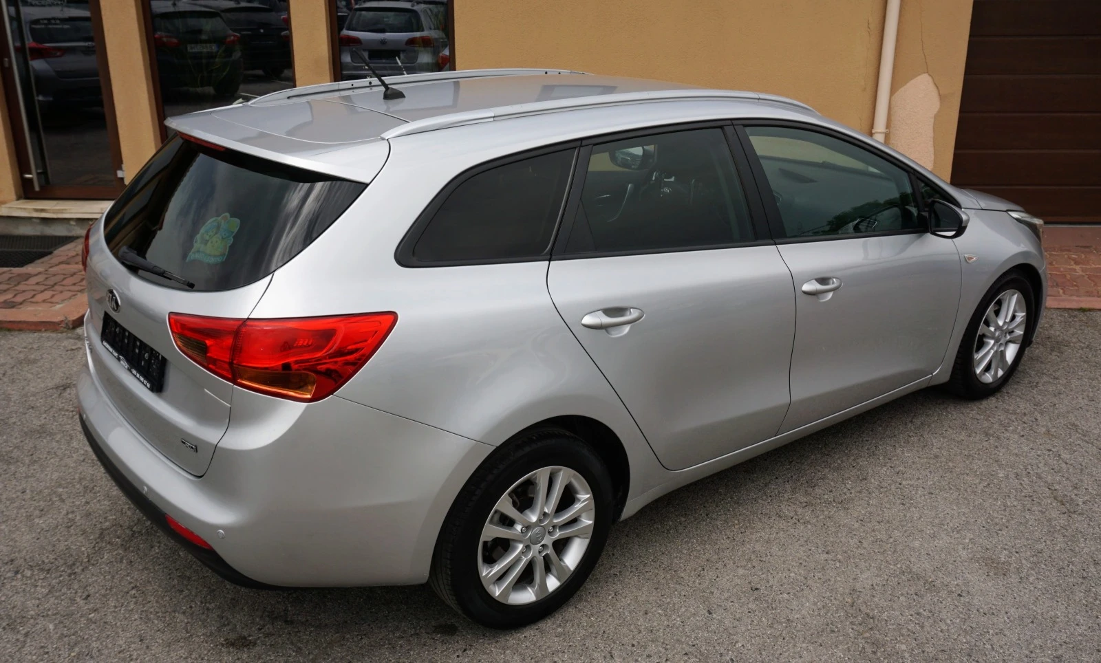 Kia Ceed SW 1.6 CRDI CLASS - изображение 3