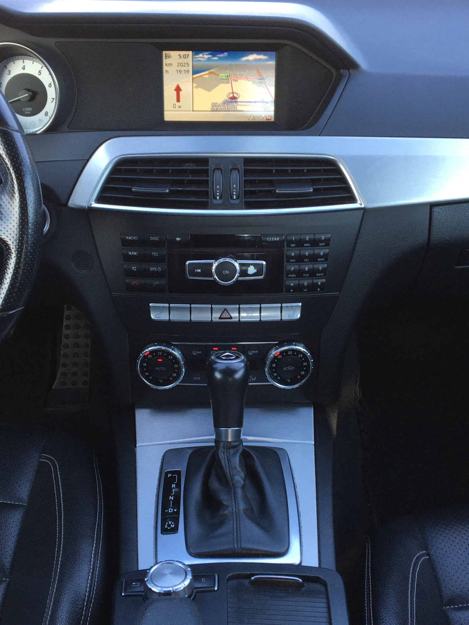 Mercedes-Benz C 180 AMG Automat Швейцария 7G-Tronic | Mobile.bg — изображение 12
