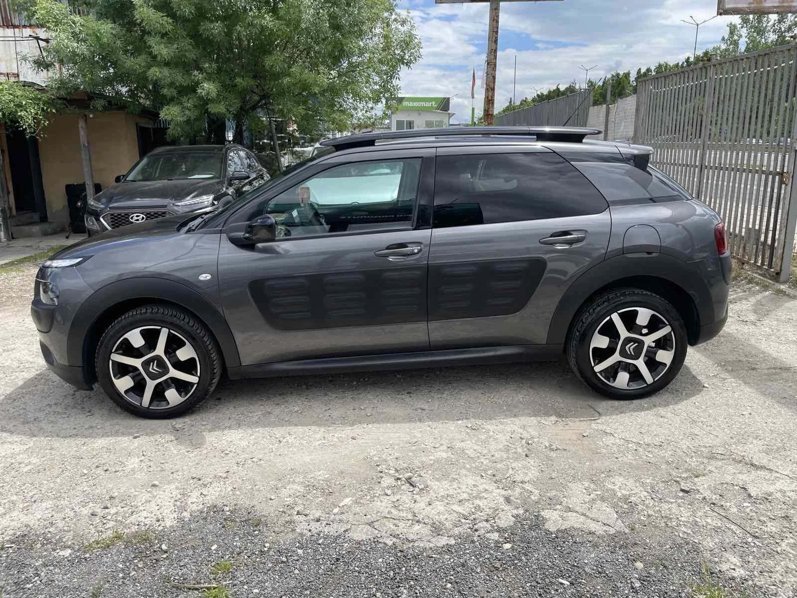 Citroen C4 Cactus 1.6BlueHDI Автоматик ЕGS - изображение 8