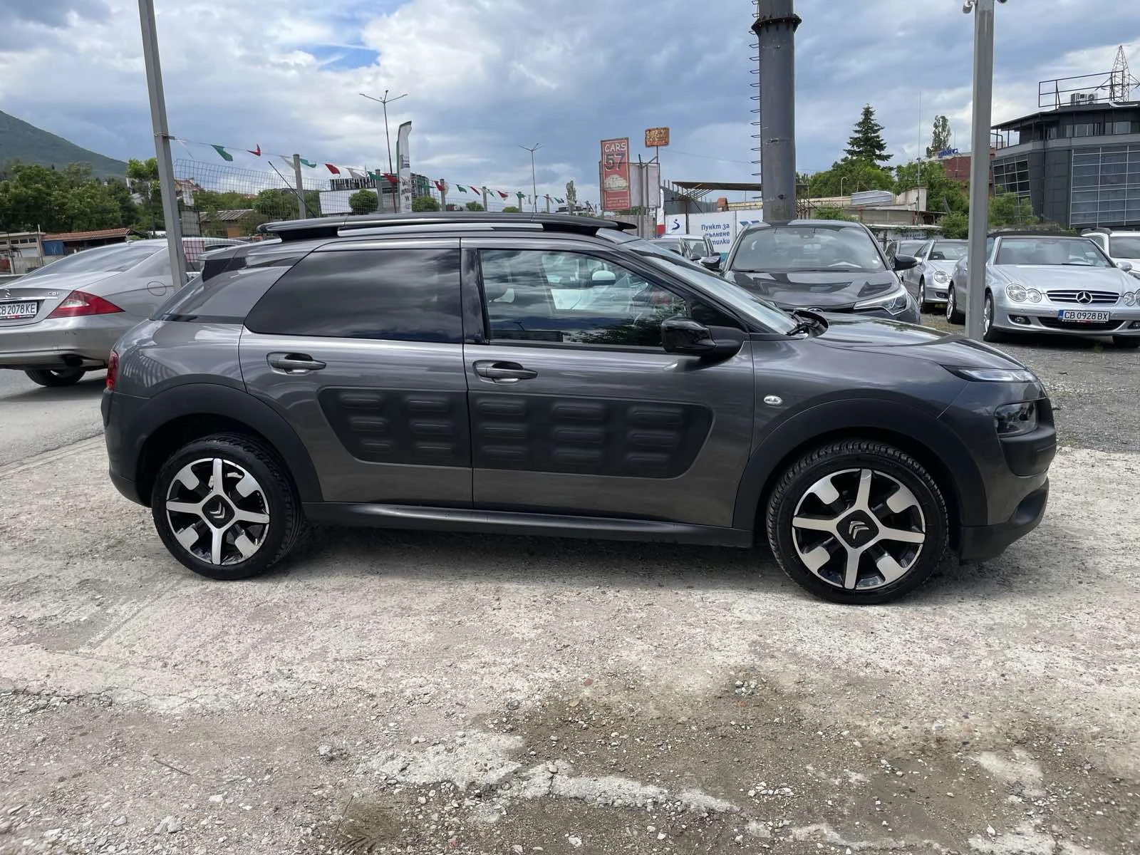 Citroen C4 Cactus 1.6BlueHDI Автоматик ЕGS - изображение 7