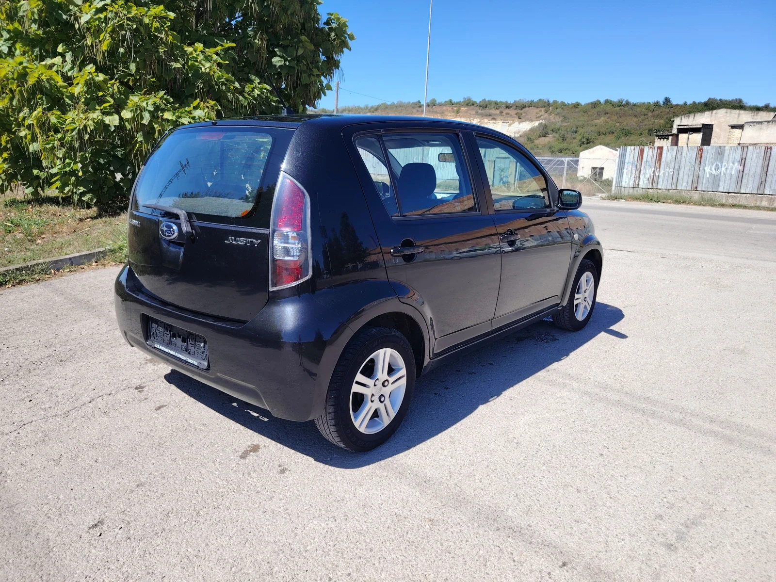 Subaru Justy 5 врати климатик  - изображение 4