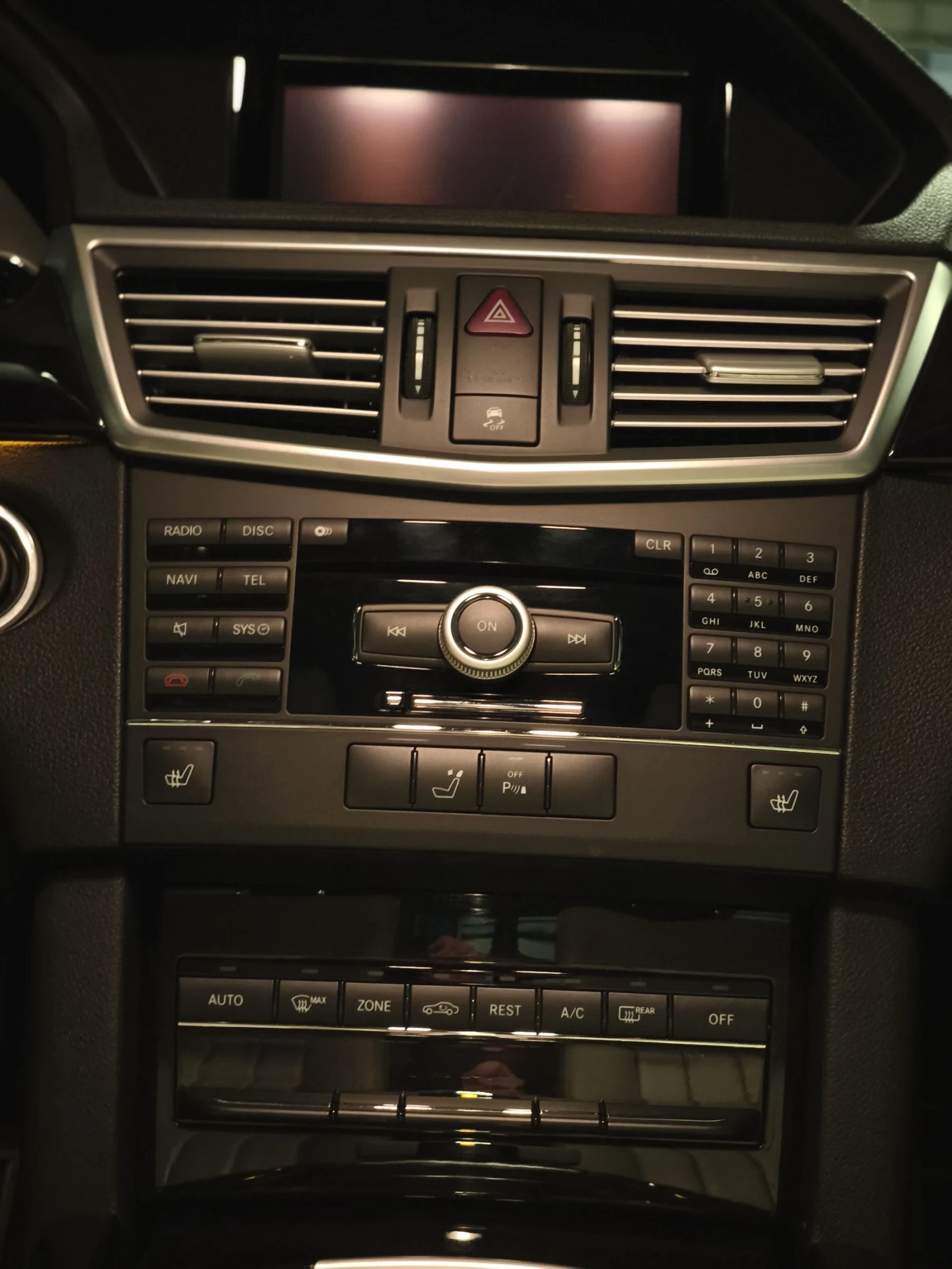 Mercedes-Benz E 500 4matic AMG-Line 94000KM | Mobile.bg   12