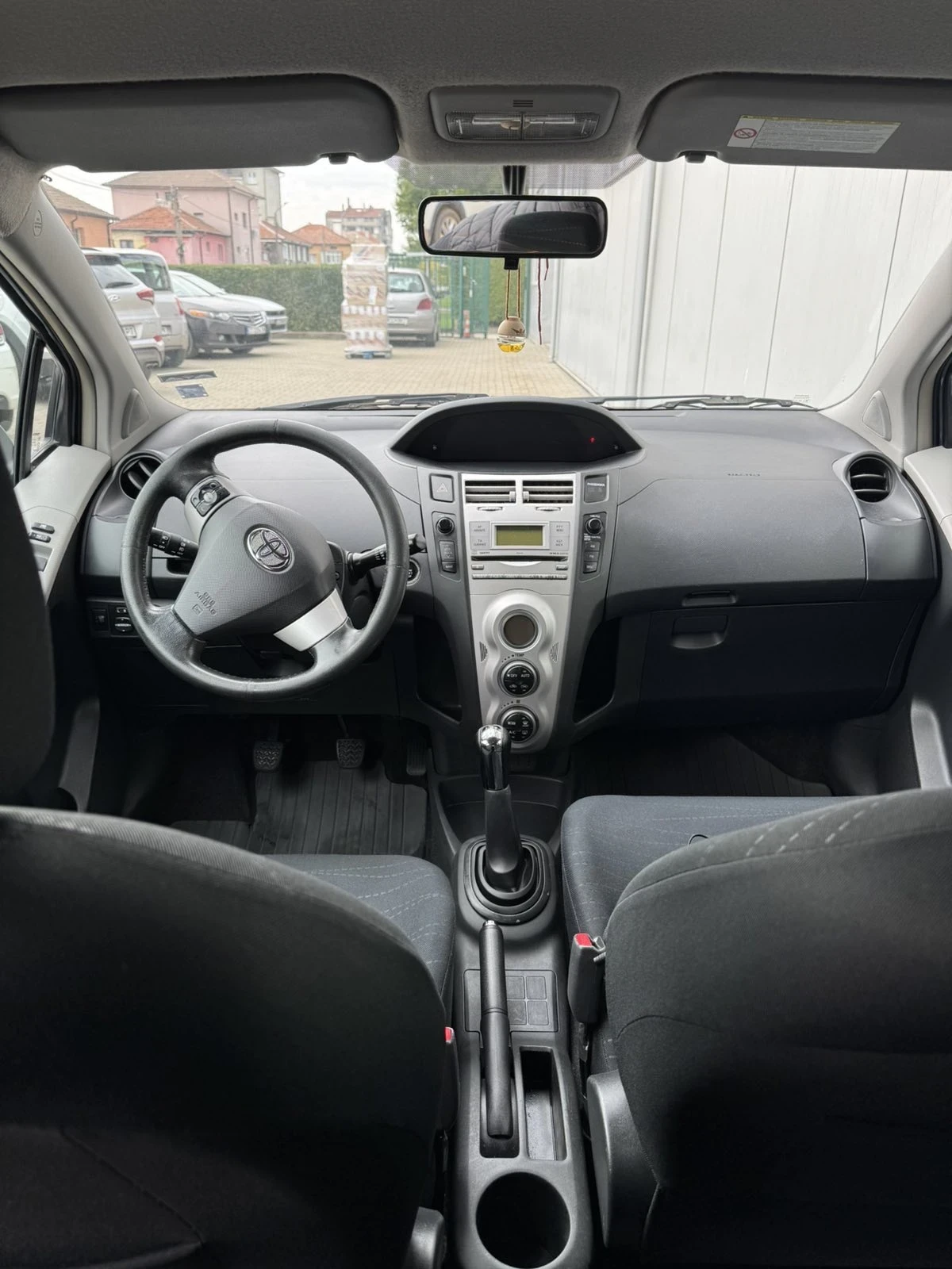 Toyota Yaris  - изображение 3