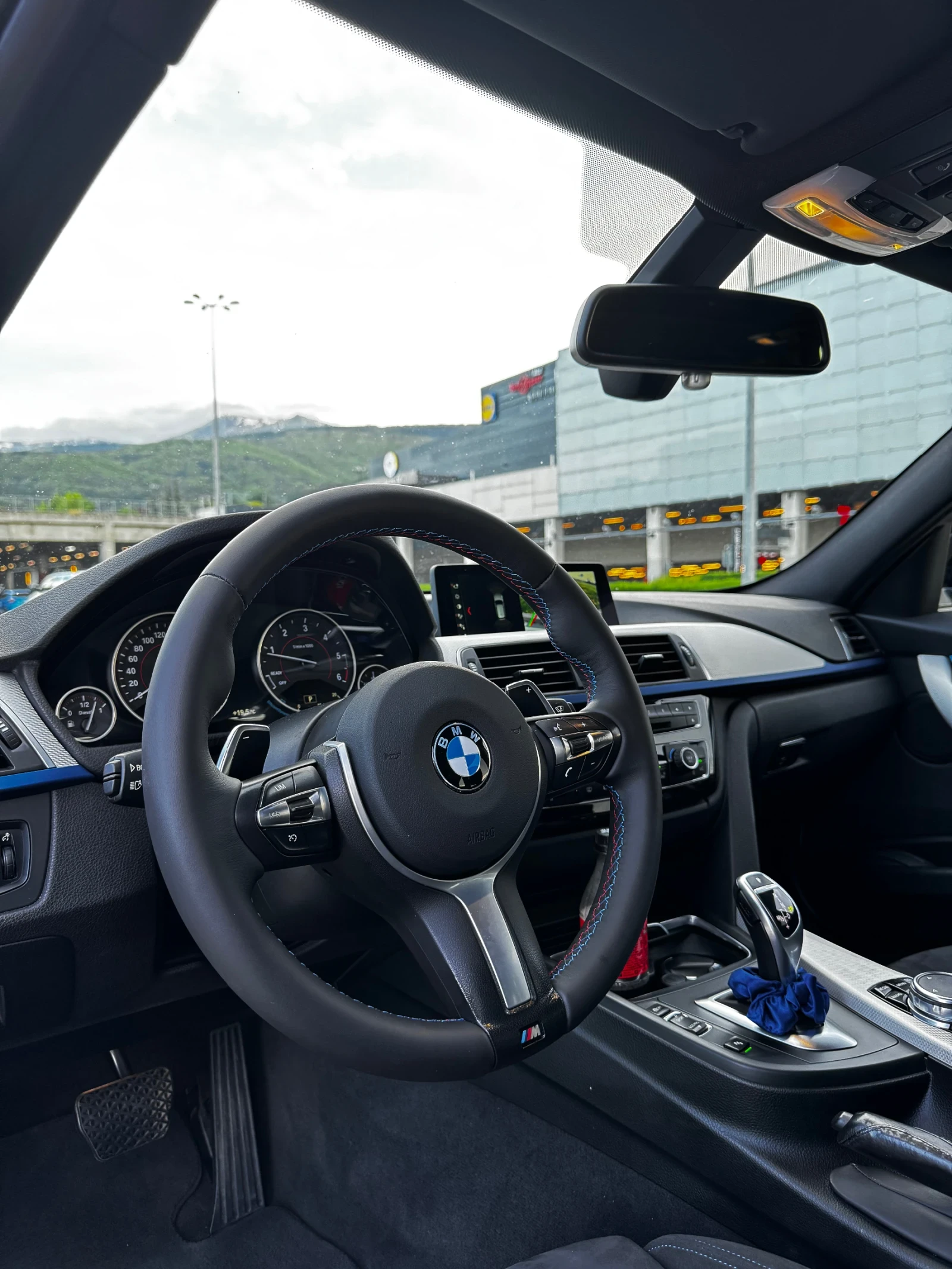 BMW 320 BMW 320d Xdrive B47 190ks, снимка 4 - Автомобили и джипове - 53814396