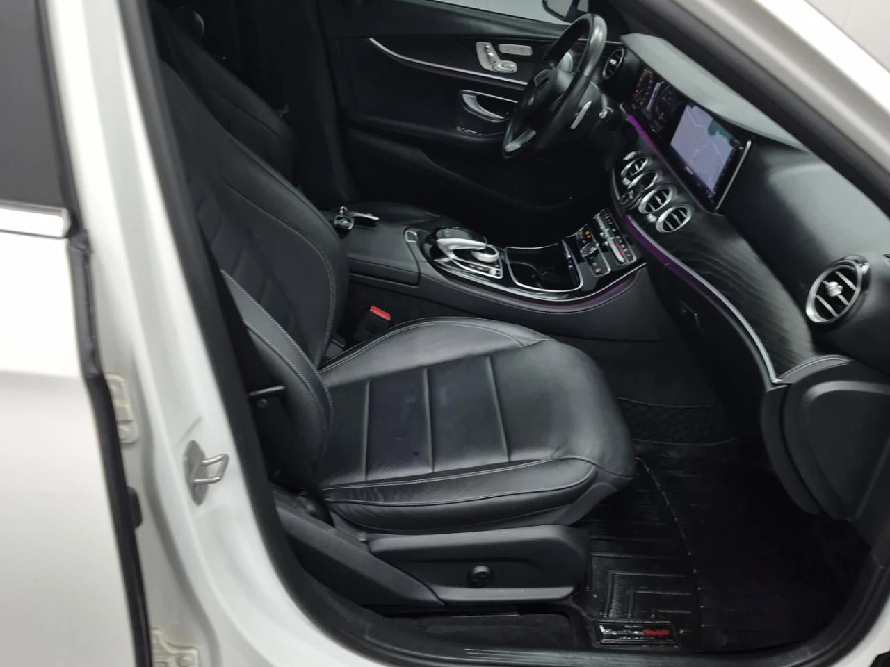 Mercedes-Benz E 400 * 4 MATIC* AMG PACK* BURMESTER* PANO* DISTRONIC*  | Mobile.bg � ����������� 14