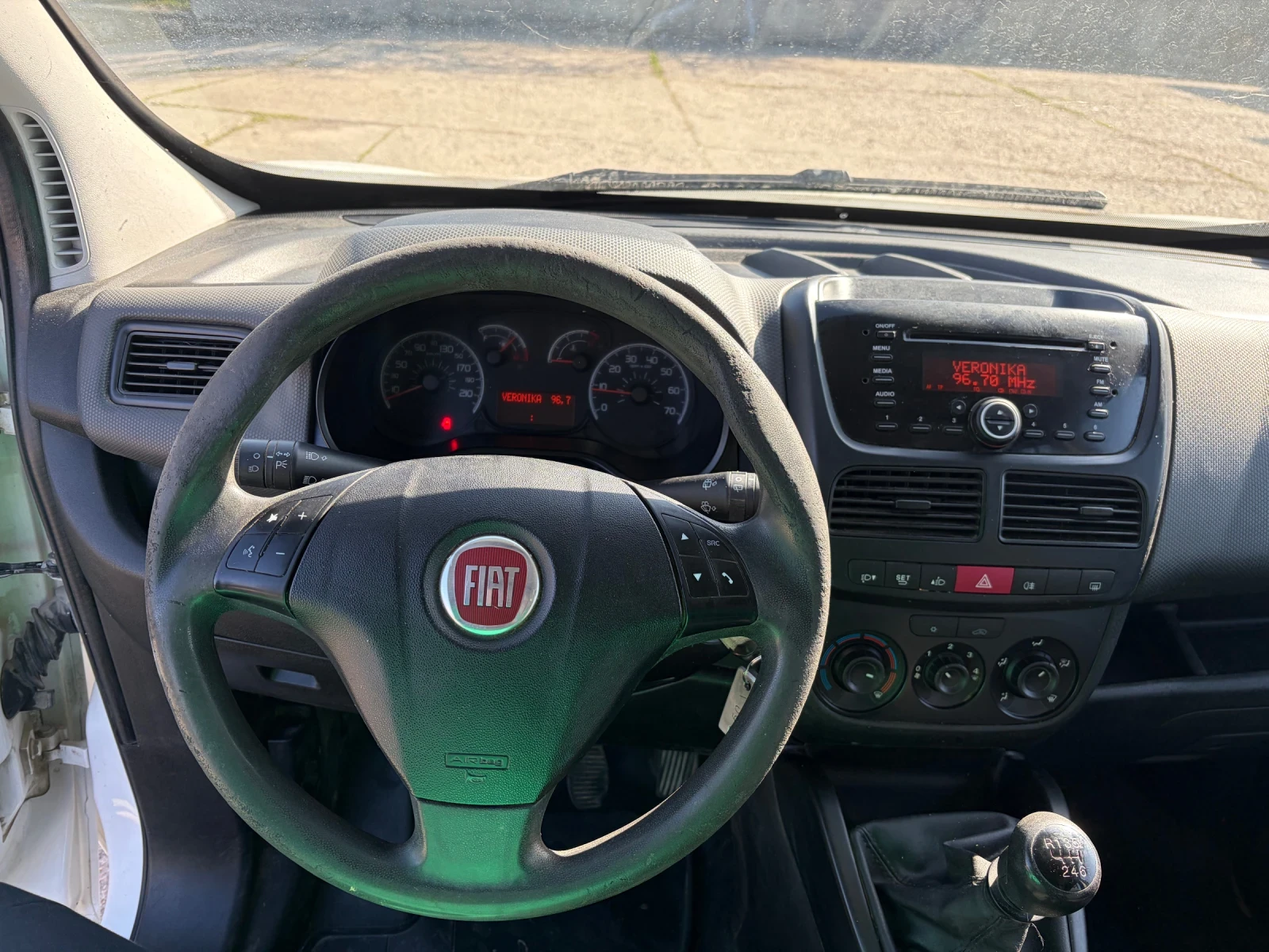 Fiat Doblo 1.6d 105hp Swiss, снимка 11 - Автомобили и джипове - 53824754