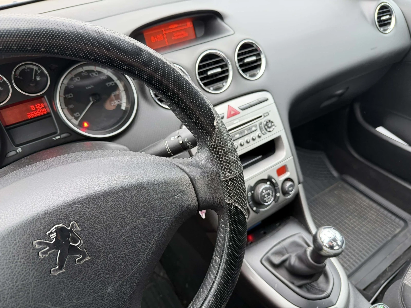 Peugeot 308 1.6 16V 125к.с. , снимка 12 - Автомобили и джипове - 53977030