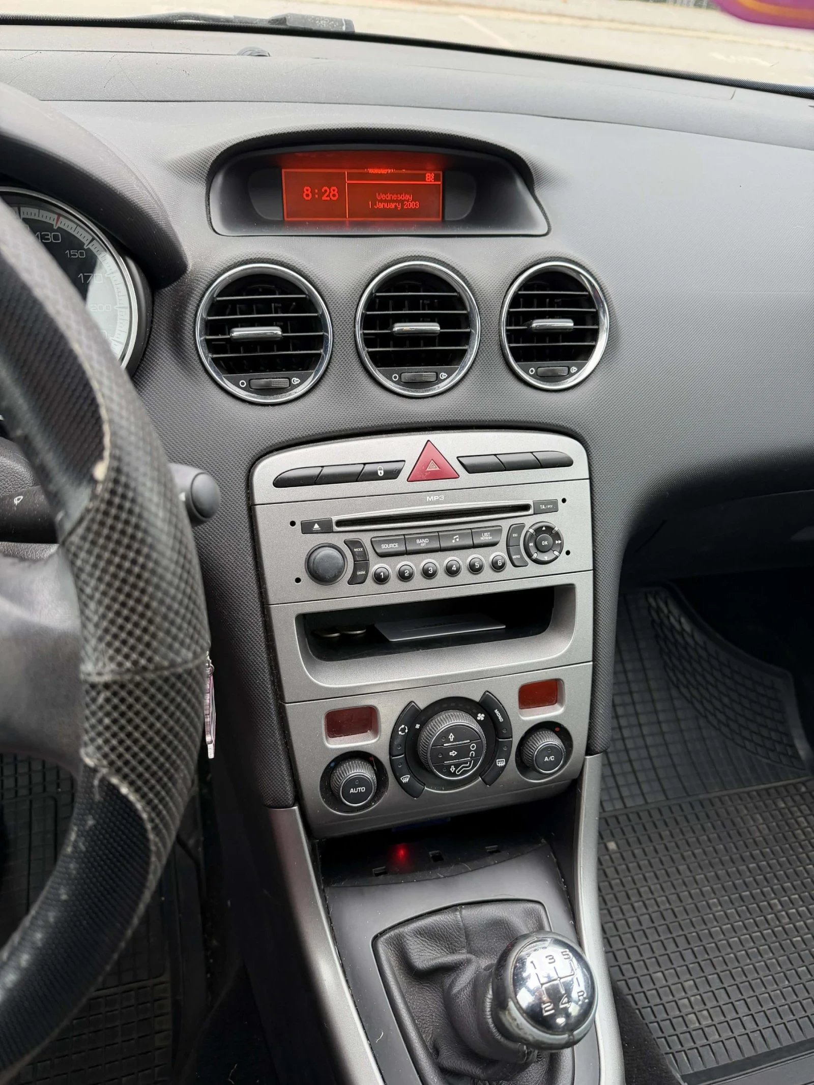 Peugeot 308 1.6 16V 125к.с. , снимка 11 - Автомобили и джипове - 53977030