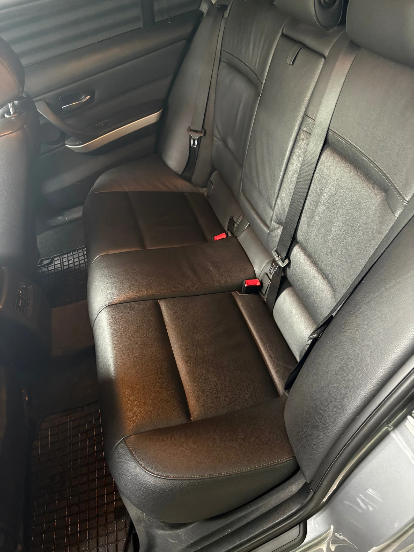 BMW 330, снимка 12 - Автомобили и джипове - 54092563