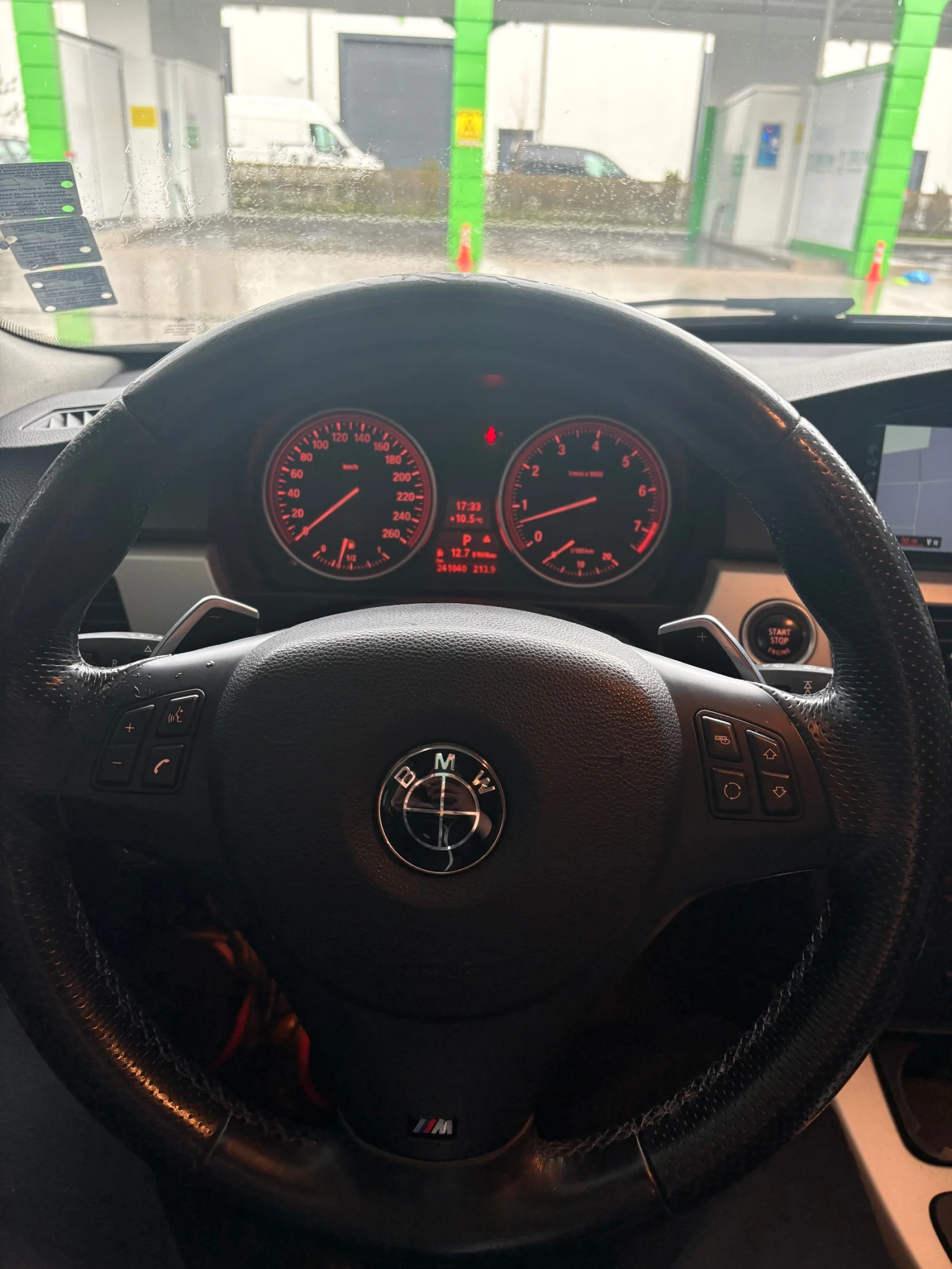 BMW 330, снимка 8 - Автомобили и джипове - 54092563