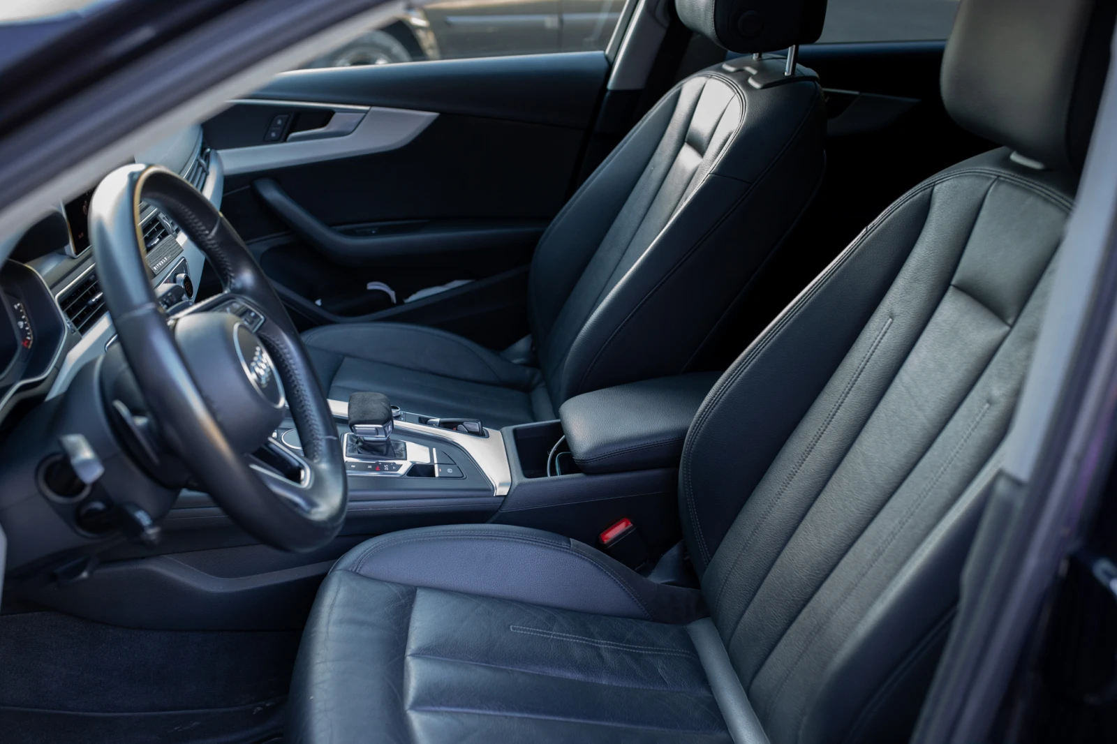 Audi A4 2.0 TFSI, снимка 8 - Автомобили и джипове - 54285608