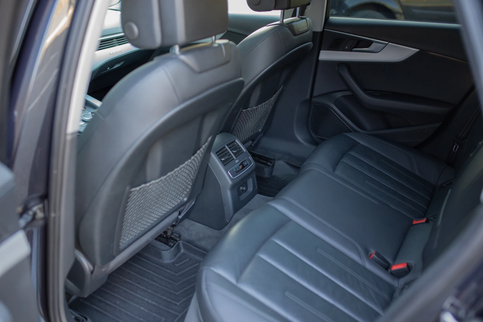 Audi A4 2.0 TFSI, снимка 14 - Автомобили и джипове - 54285608