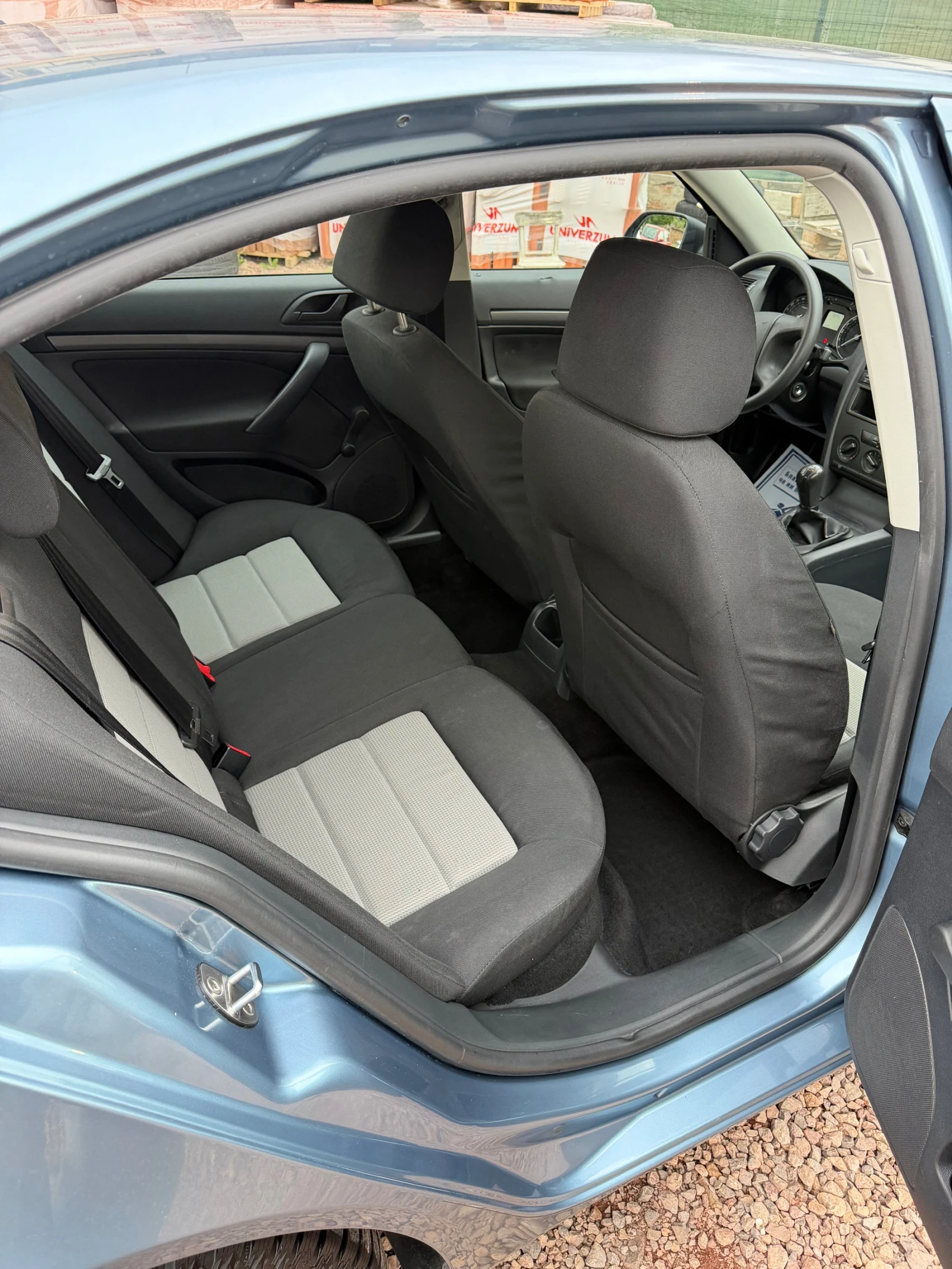 Skoda Octavia 1.4 75 кс, снимка 10 - Автомобили и джипове - 54482914
