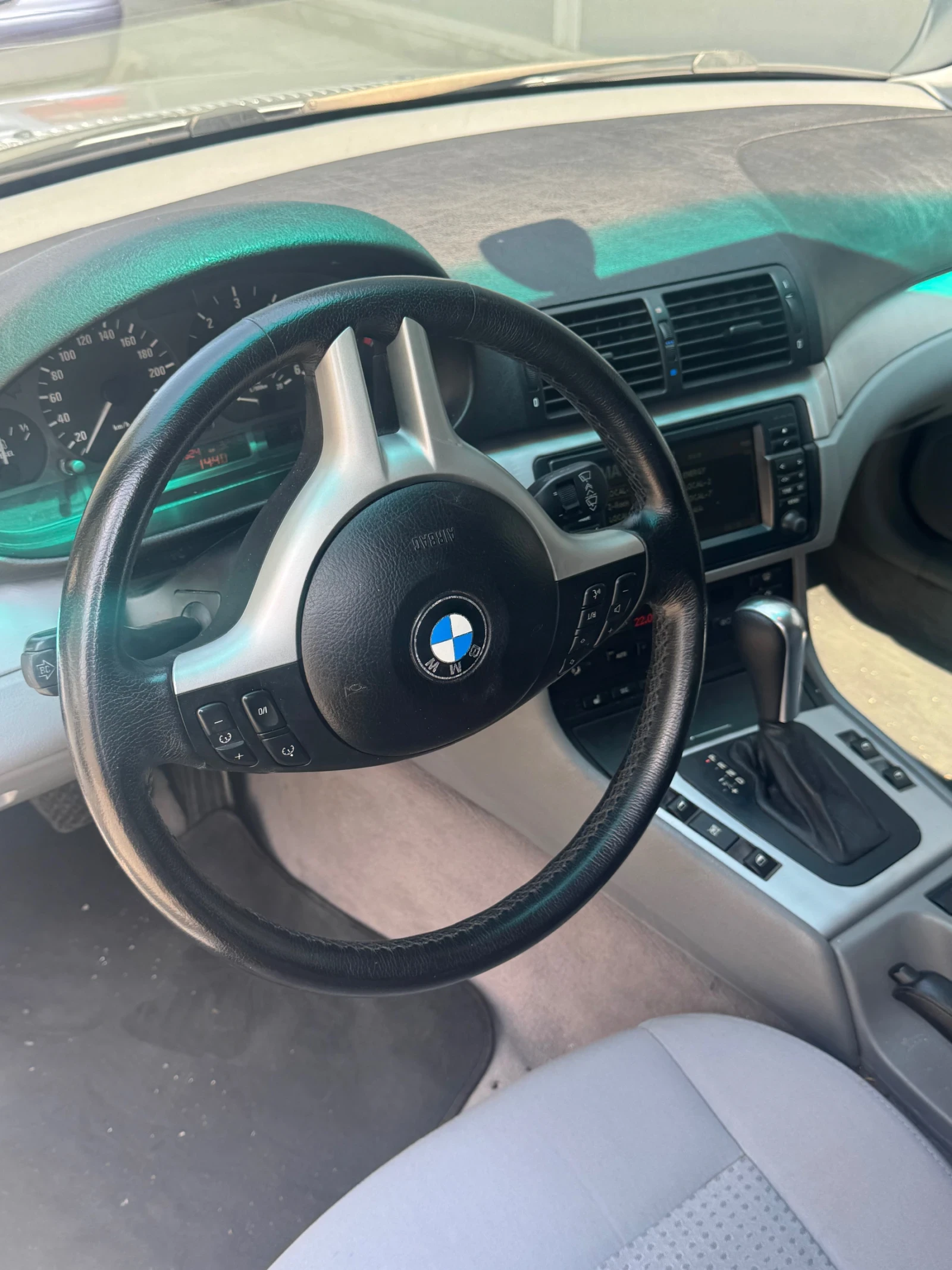 BMW 330, снимка 8 - Автомобили и джипове - 54633076