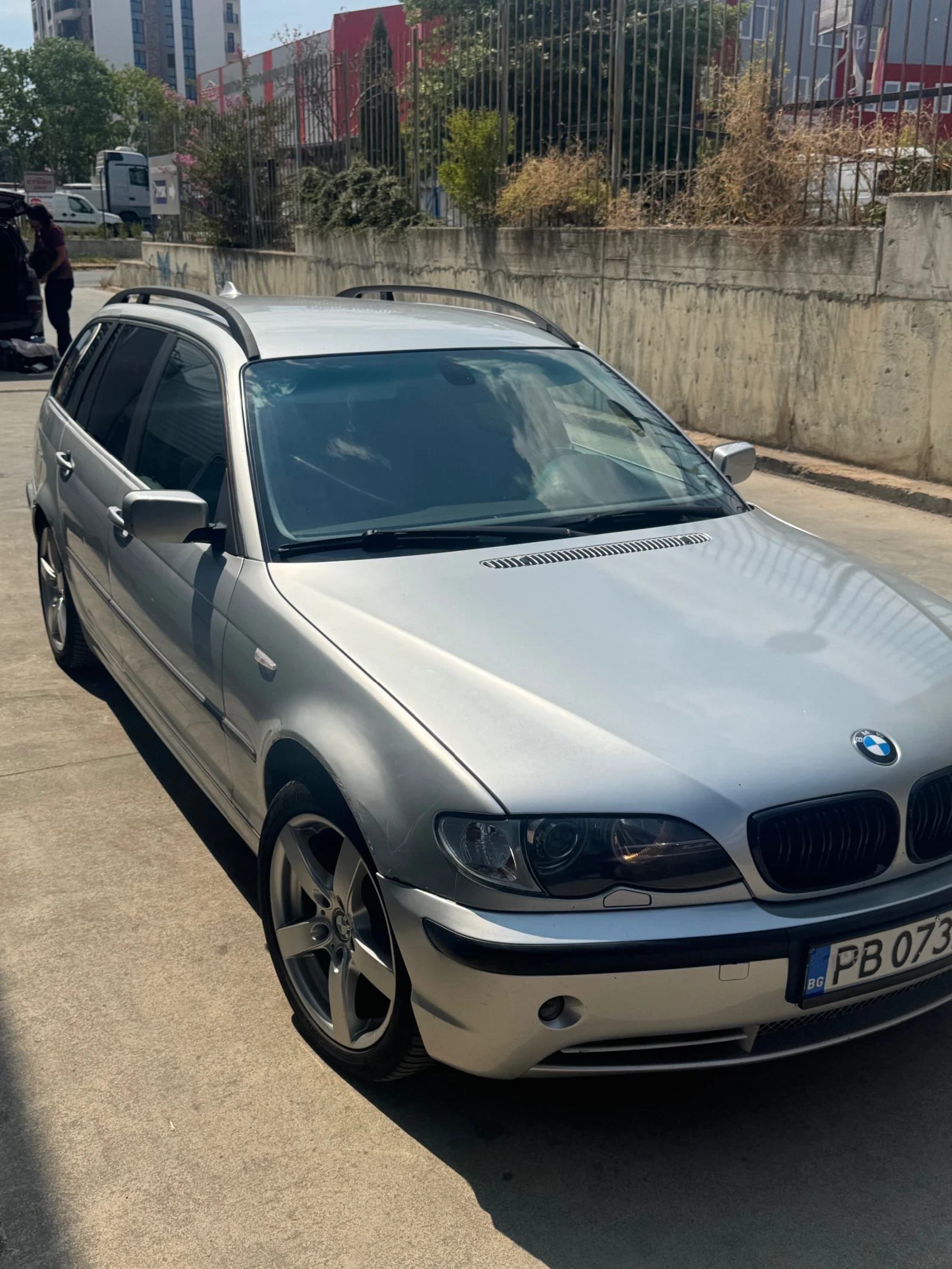 BMW 330