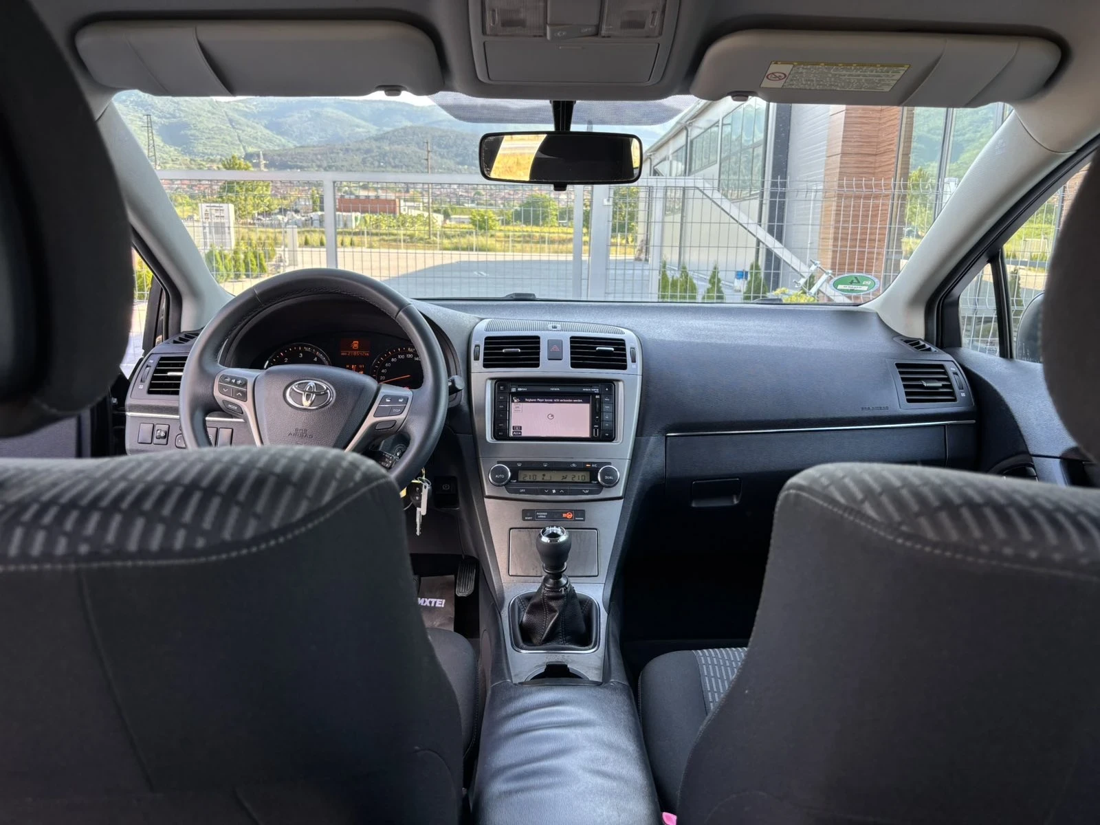 Toyota Avensis 2.0D4d/126кс/FACELiFT/Навигация/Камера/Климатроник, снимка 6 - Автомобили и джипове - 54645541