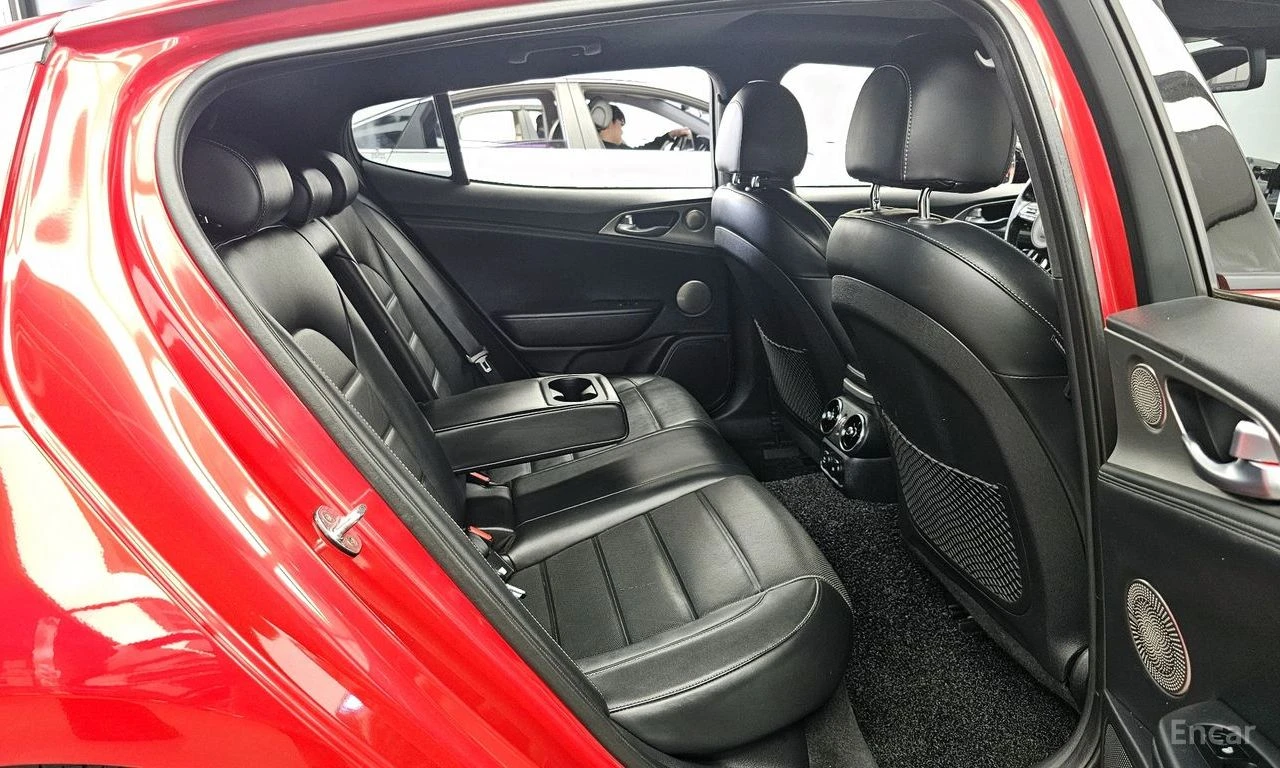 Kia Stinger 3.3* GT* TURBO* ОБДУХВАНЕ* ХЕДЪП* КАМЕРА* , снимка 15 - Автомобили и джипове - 55276695
