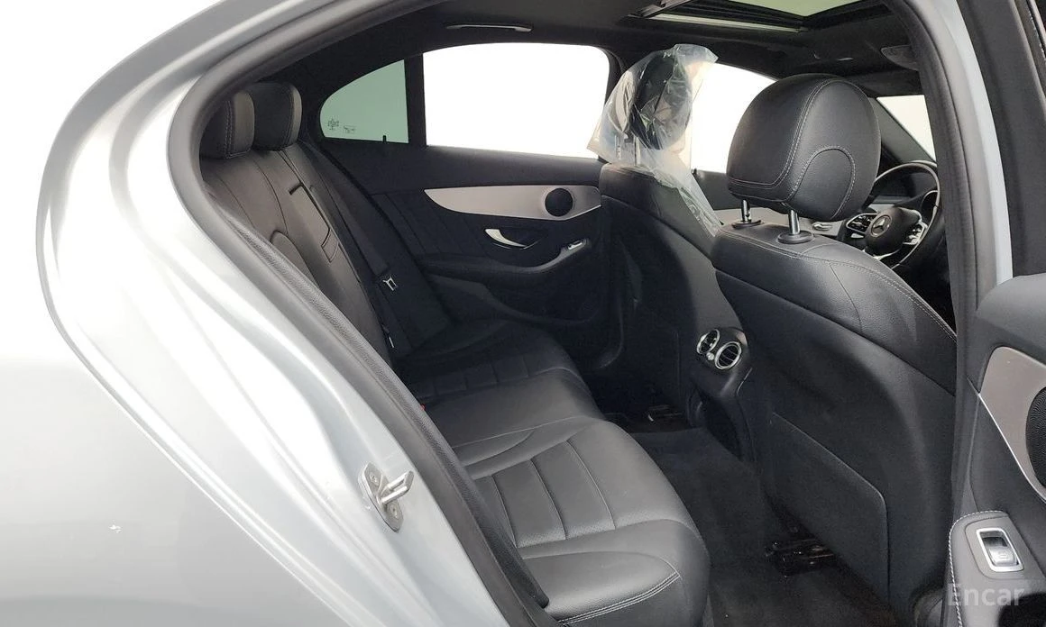 Mercedes-Benz C 200, снимка 12 - Автомобили и джипове - 55611213
