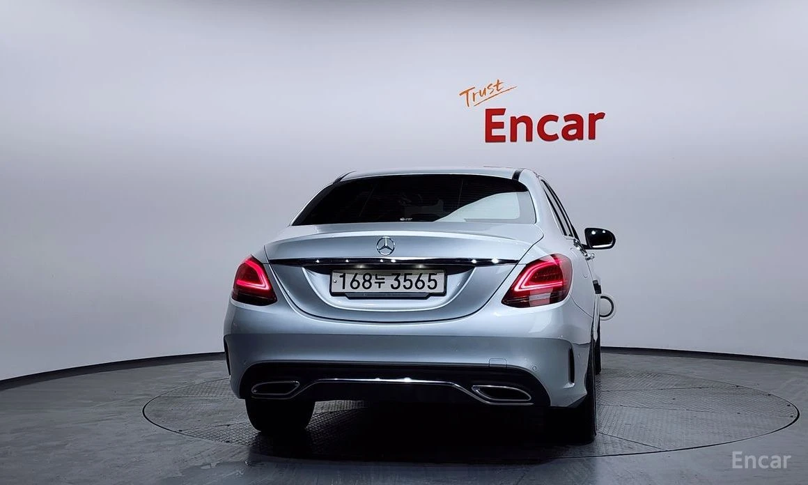 Mercedes-Benz C 200, снимка 4 - Автомобили и джипове - 55611213