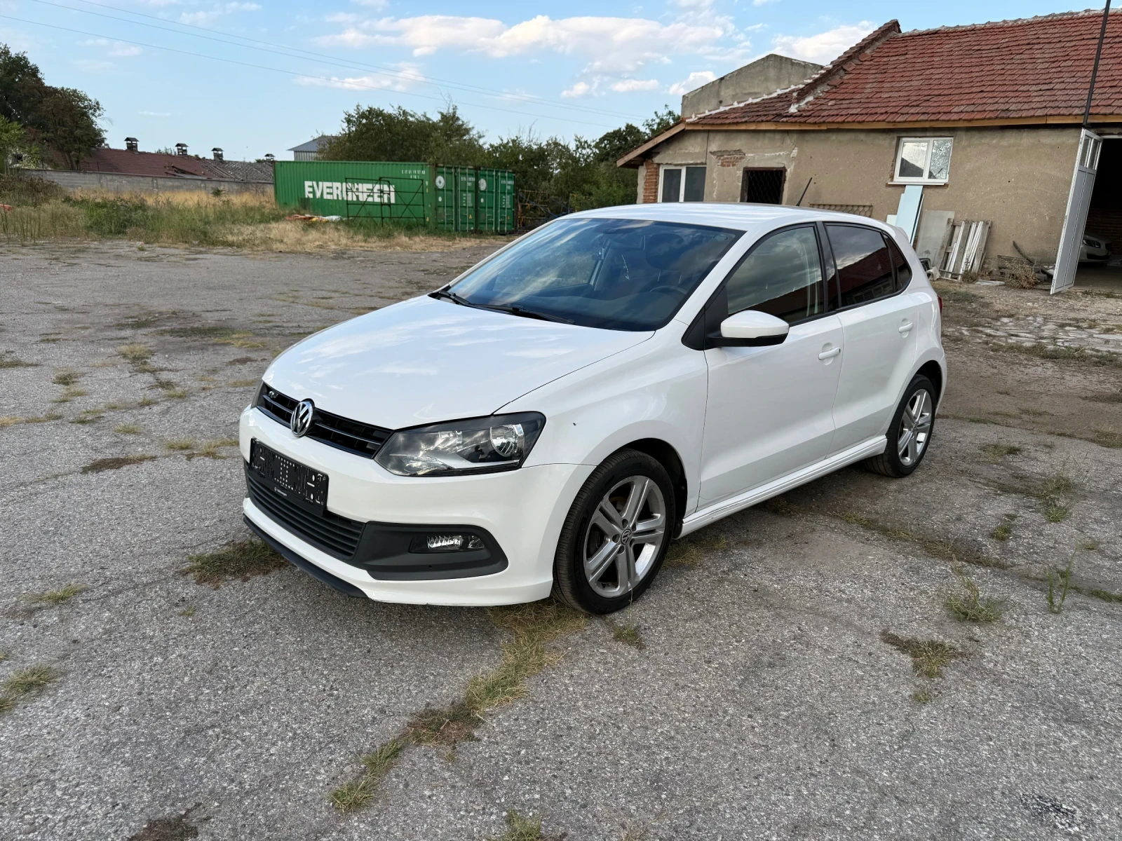 VW Polo R line 1.6 TDI, снимка 2 - Автомобили и джипове - 55614785