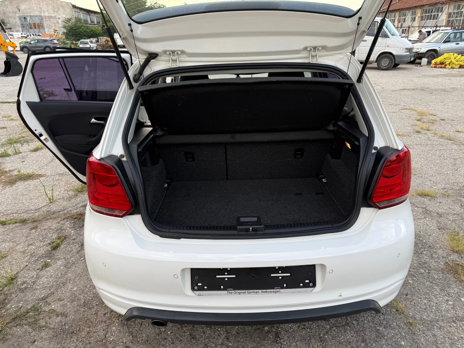 VW Polo R line 1.6 TDI, снимка 12 - Автомобили и джипове - 55614785