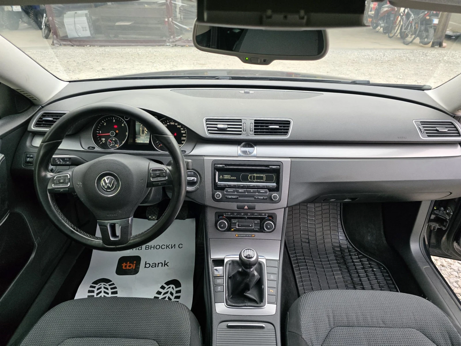 VW Passat 1.6 TDI, снимка 11 - Автомобили и джипове - 56087602
