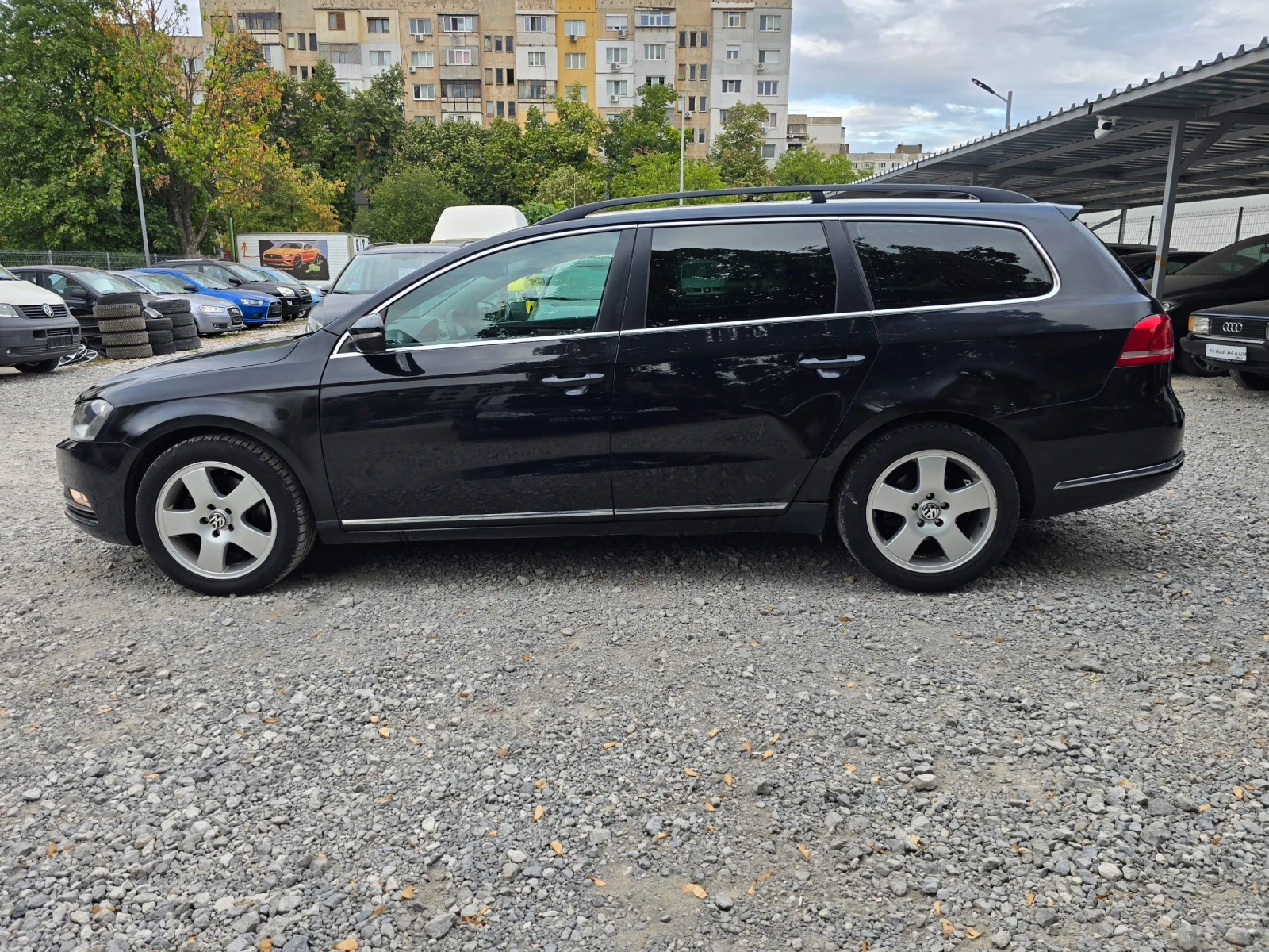 VW Passat 1.6 TDI, снимка 5 - Автомобили и джипове - 56087602