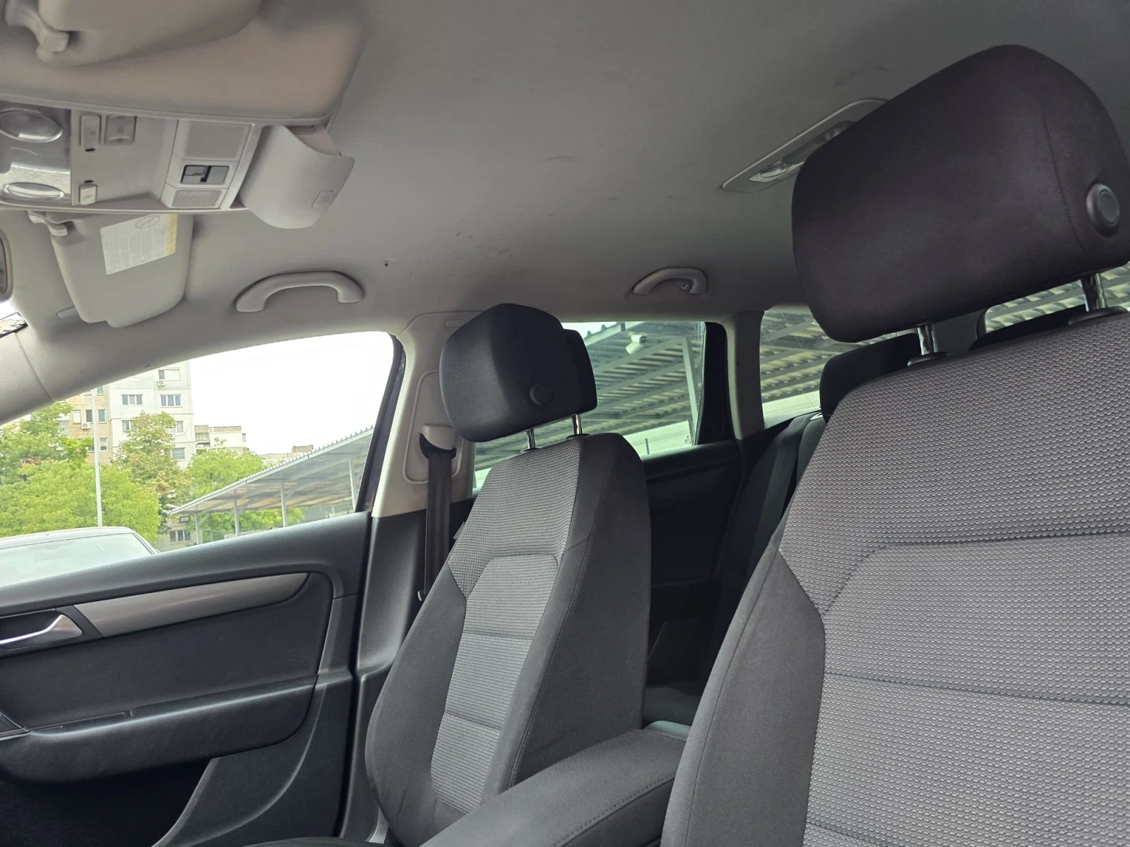 VW Passat 1.6 TDI, снимка 7 - Автомобили и джипове - 56087602
