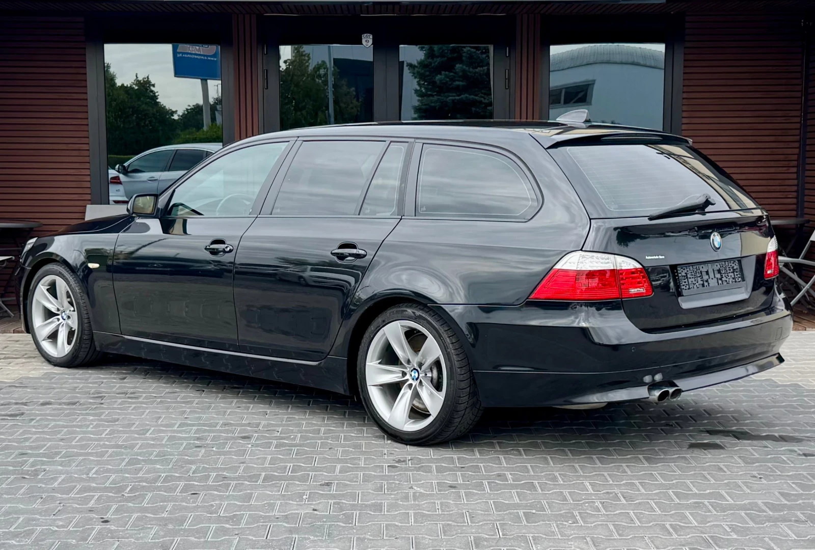 BMW 530 Кожа* Подгрев* Памет* Лизинг, снимка 4 - Автомобили и джипове - 56114880