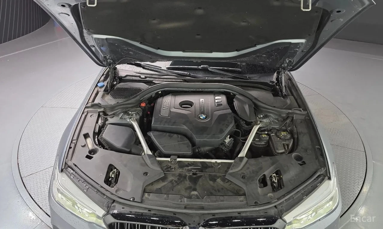 BMW 530 * 530i M Sport Package * ЦЕНА ДО БГ, снимка 6 - Автомобили и джипове - 56131088