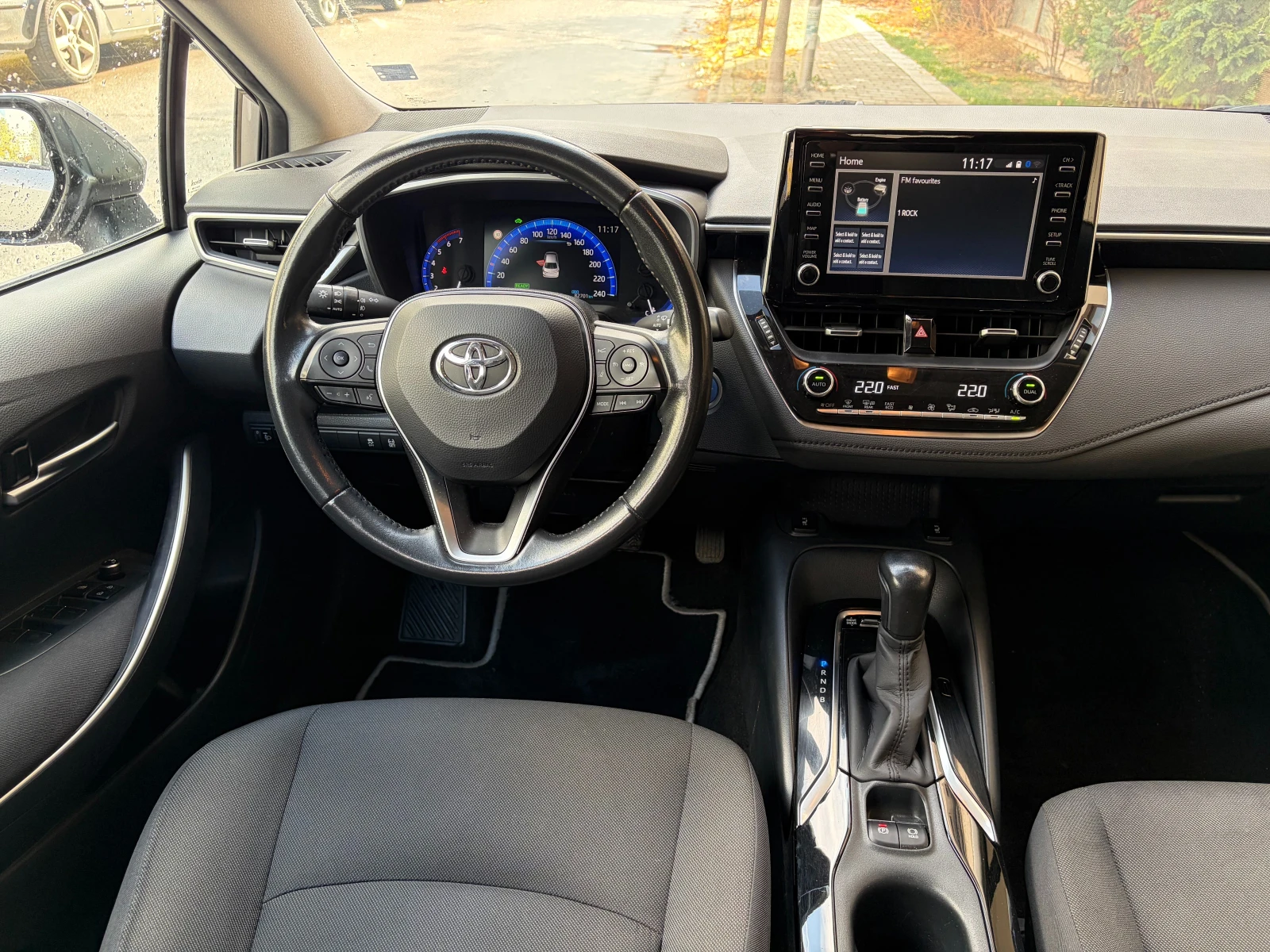 Toyota Corolla 1.8Hybrid e-CVT Executive- � �������� | Mobile.bg � ����������� 8