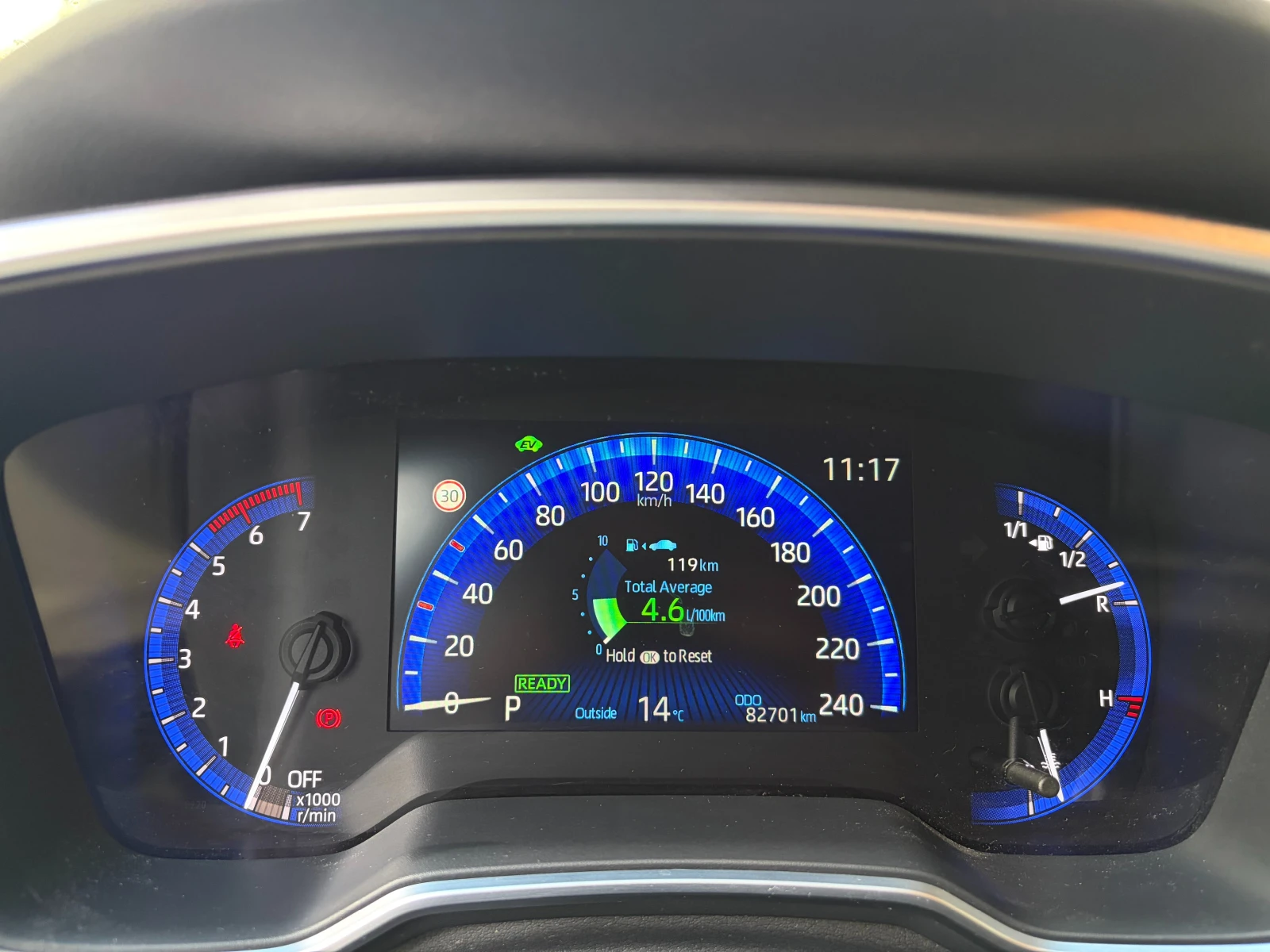 Toyota Corolla 1.8Hybrid e-CVT Executive- � �������� | Mobile.bg � ����������� 10
