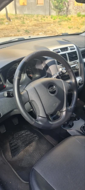 Обява за продажба на Kia Sportage 2.0 16v 140 кс ~4 700 лв. - изображение 3