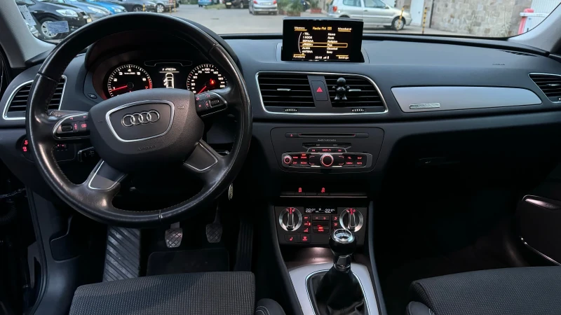 Audi Q3, снимка 11 - Автомобили и джипове - 48182919