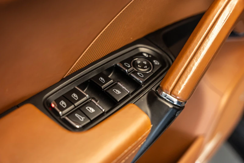 Porsche Cayenne 4.2 gts pack, снимка 7 - Автомобили и джипове - 51505619