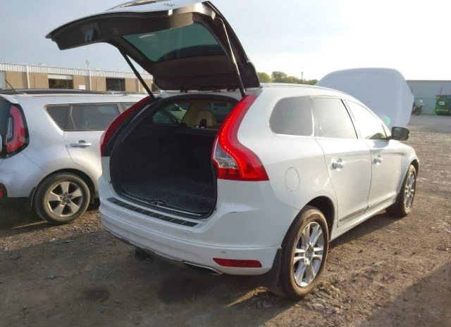 Volvo XC60 T5 PREMIER, снимка 4 - Автомобили и джипове - 48295125