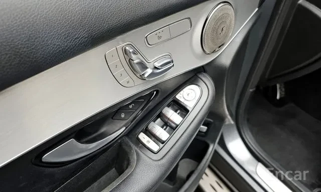 Mercedes-Benz GLC 220 4MATIC* COUPE* 360* КРАЙНА ЦЕНА, снимка 15 - Автомобили и джипове - 56018526