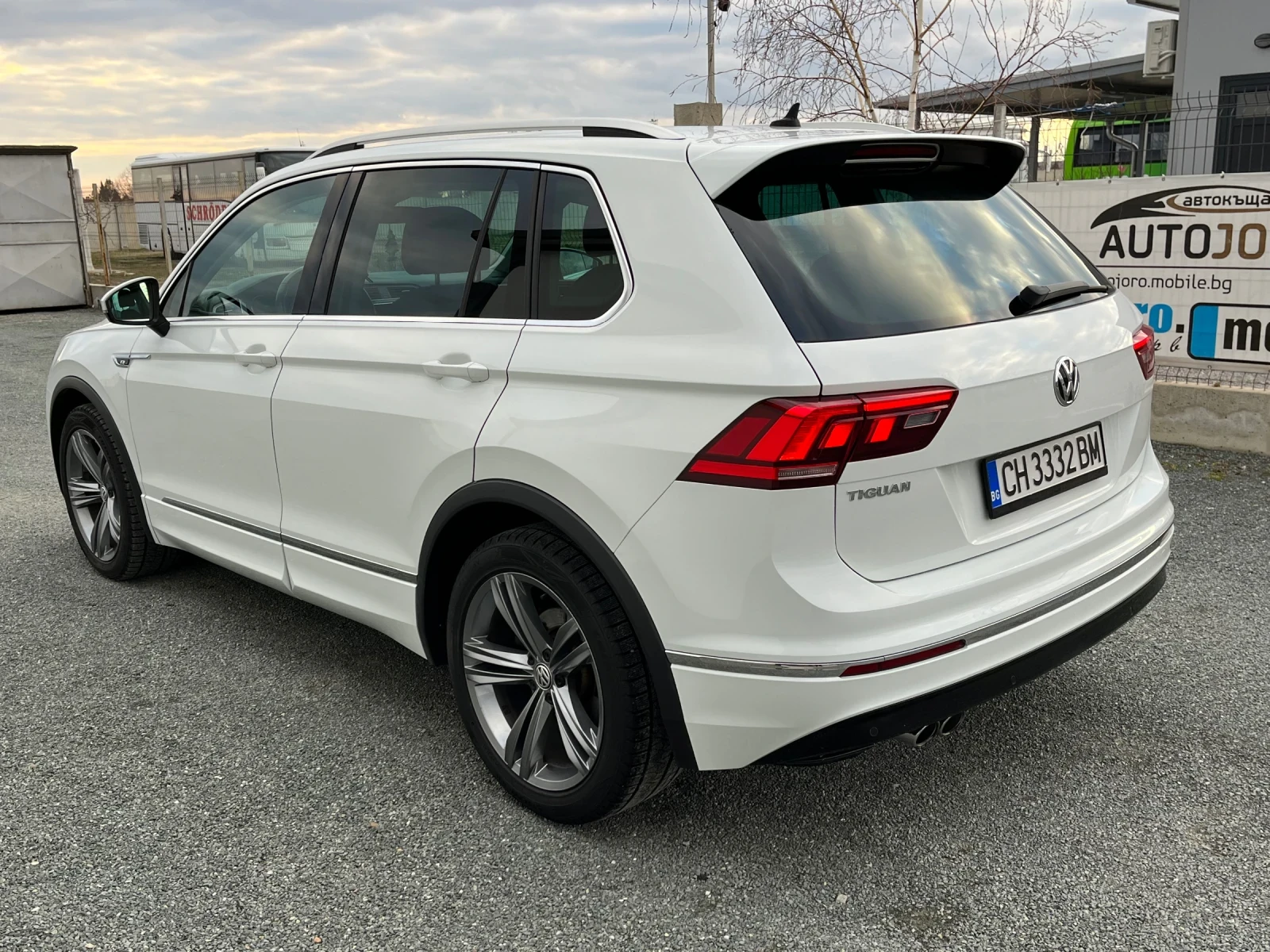 VW Tiguan 2.0TDI-R-line-150k.c.-Автоматик - изображение 2