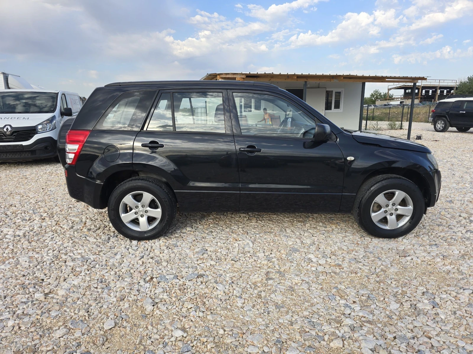 Suzuki Grand vitara 1.9D /4x4/БЪРЗИ БАВНИ - изображение 4