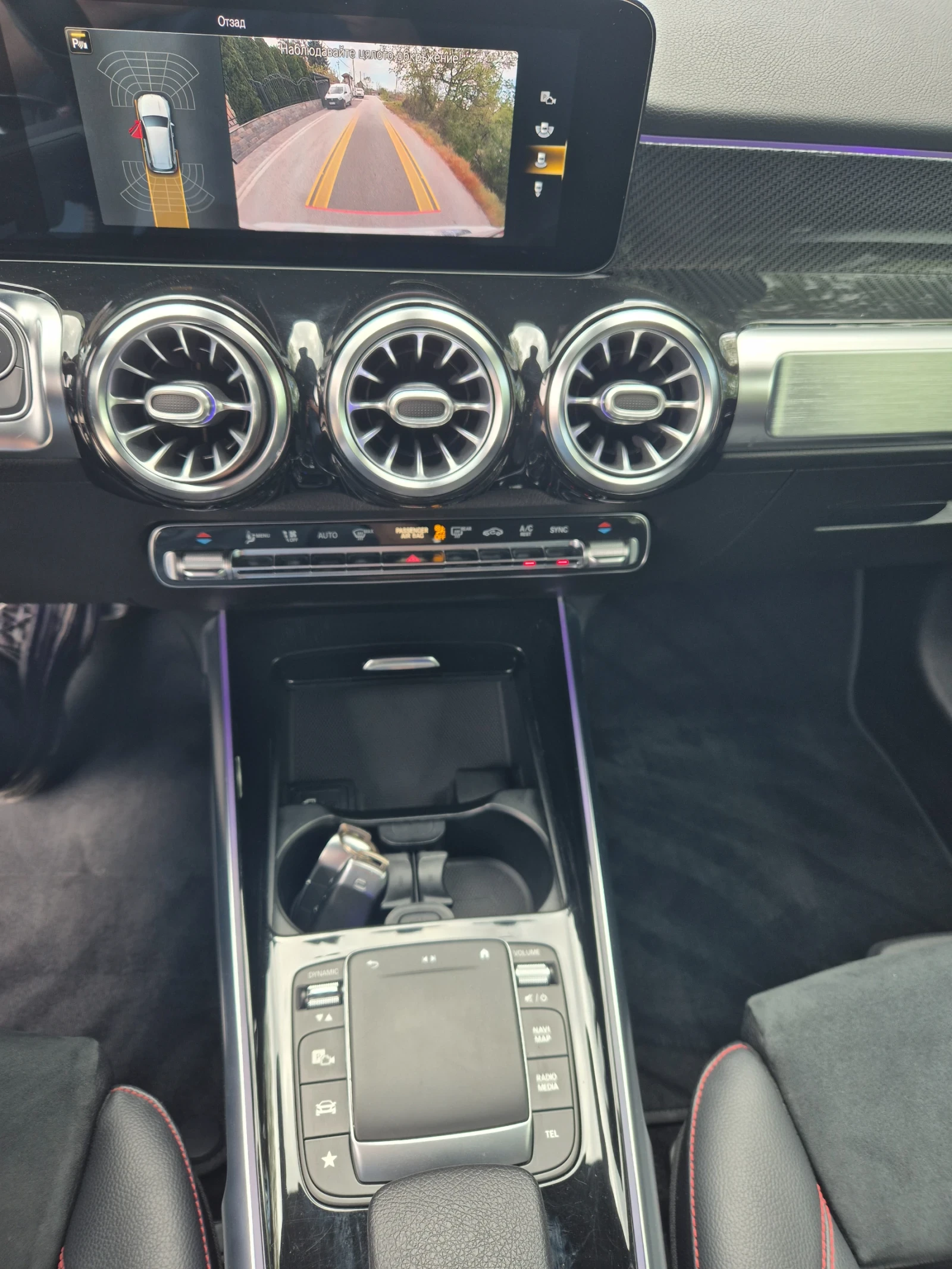 Mercedes-Benz GLB 220 D/AMG/21г., снимка 14 - Автомобили и джипове - 54498956