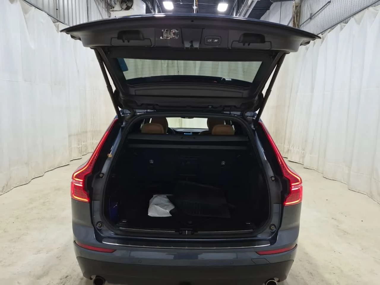 Volvo XC60 * Momentum * CARFAX * БЕЗ ПЪРВОНАЧАЛНА ВНОСКА, снимка 14 - Автомобили и джипове - 55443853