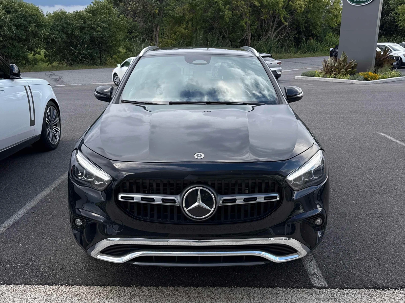 Mercedes-Benz GLA 250 4MATIC | CARFAX | АВТОКРЕДИТ БЕЗ ПЪРВОНАЧАЛНА, снимка 2 - Автомобили и джипове - 55848826