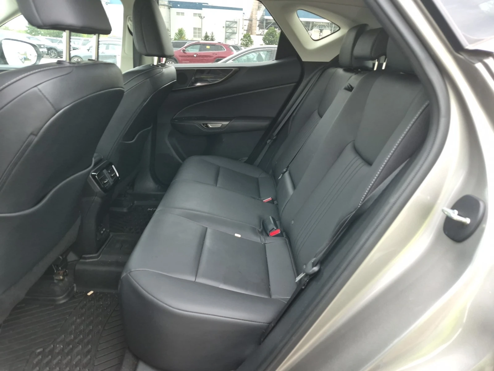 Lexus NX 250* �������* �.�����* CarPlay/Android Auto | Mobile.bg � ����������� 10