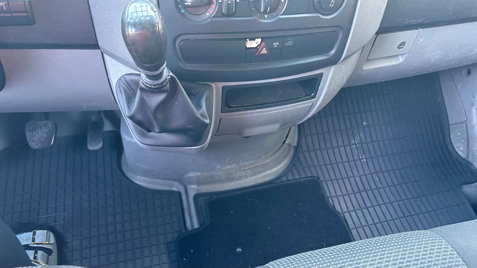 Mercedes-Benz Sprinter 313, снимка 4 - Бусове и автобуси - 55424833